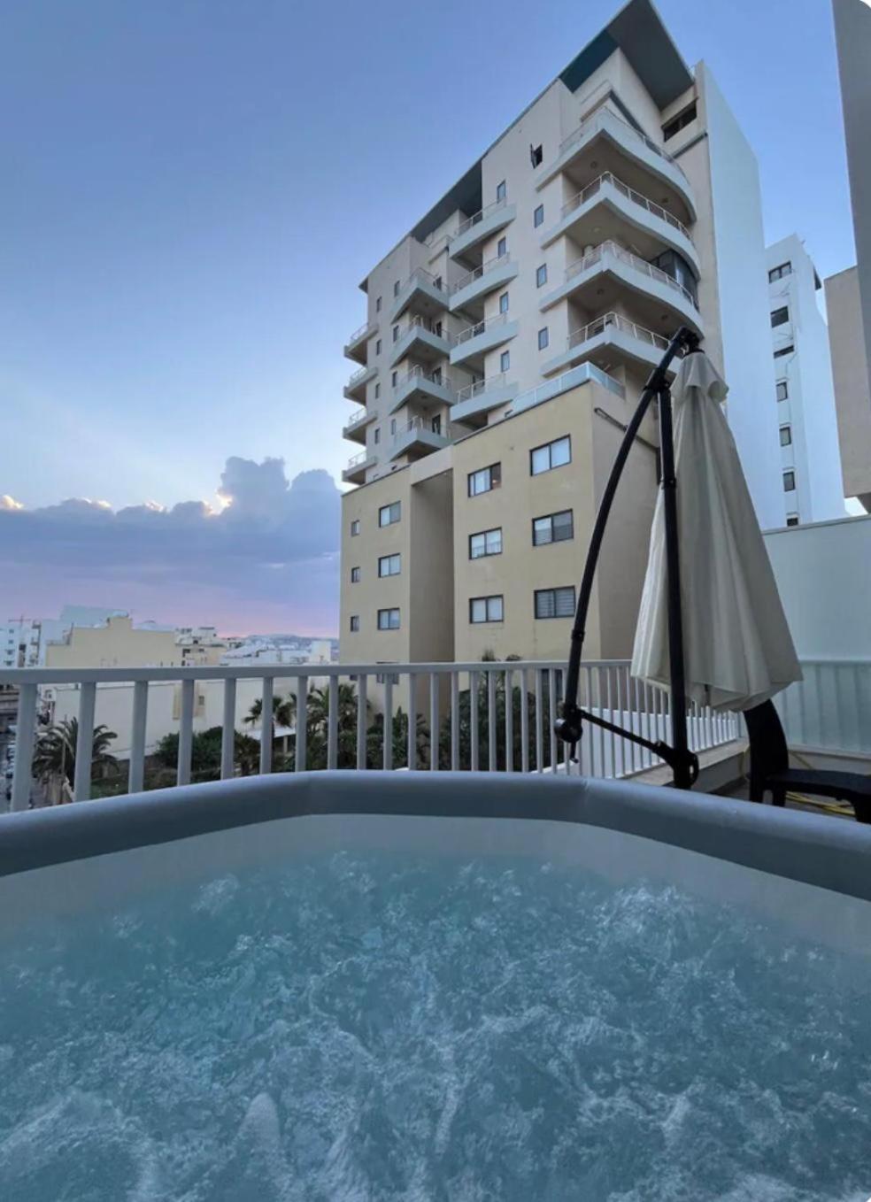Sea Breeze, Spacious 2-Bedroom Lux Seaside Apartments St. Paul's Bay Exteriér fotografie