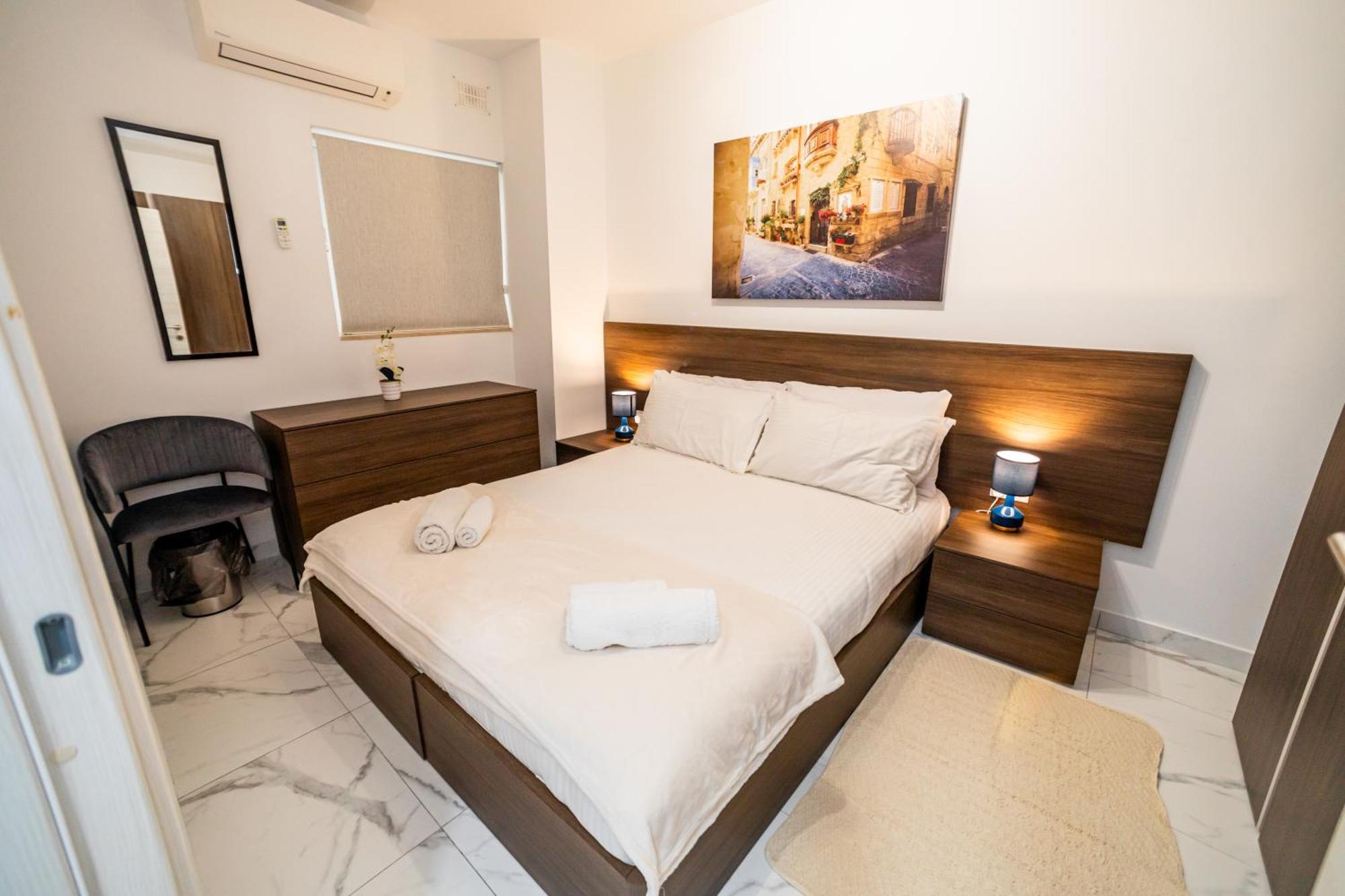 Sea Breeze, Spacious 2-Bedroom Lux Seaside Apartments St. Paul's Bay Exteriér fotografie